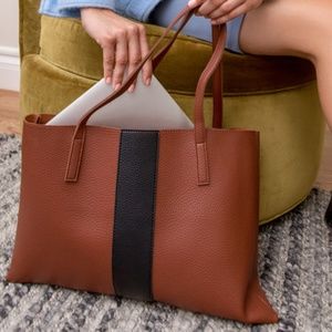 Vince Camuto X FabFitFun Luck Tote (desert red)